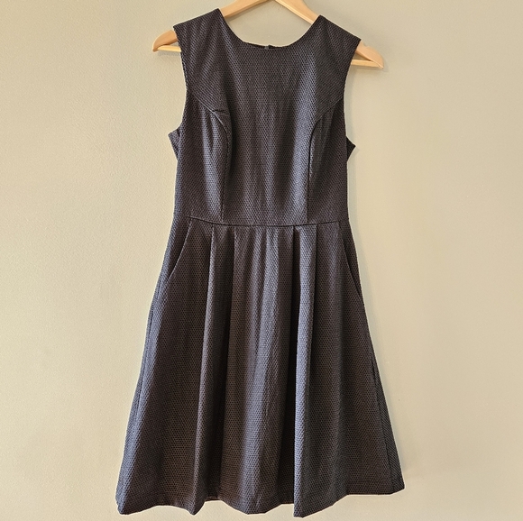 Birds Of North America Sleeveless Feminine Textured Mini Black Dress Size 8. - Picture 2 of 13